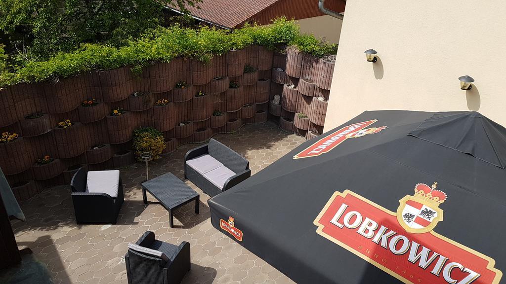 Guesthouse Zlaty Hrozen Česká Lípa Bagian luar foto