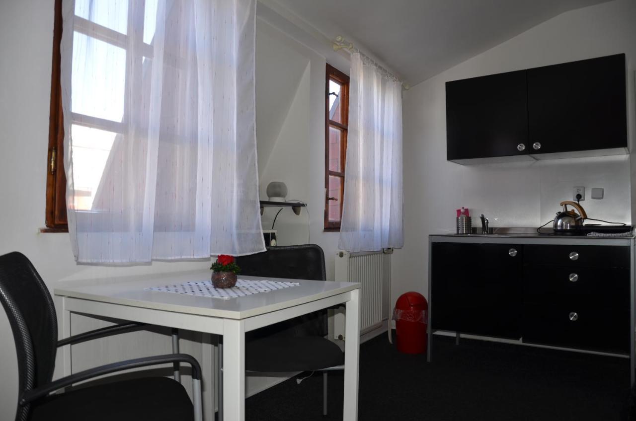 Guesthouse Zlaty Hrozen Česká Lípa Bagian luar foto