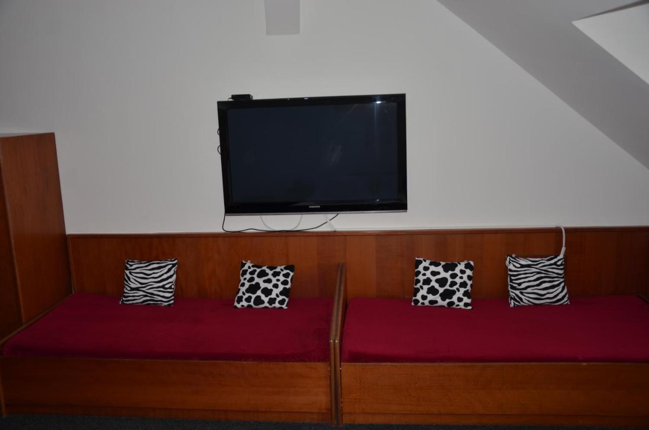 Guesthouse Zlaty Hrozen Česká Lípa Bagian luar foto