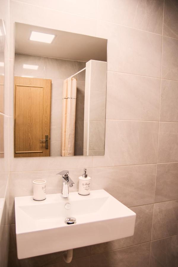 Guesthouse Zlaty Hrozen Česká Lípa Bagian luar foto